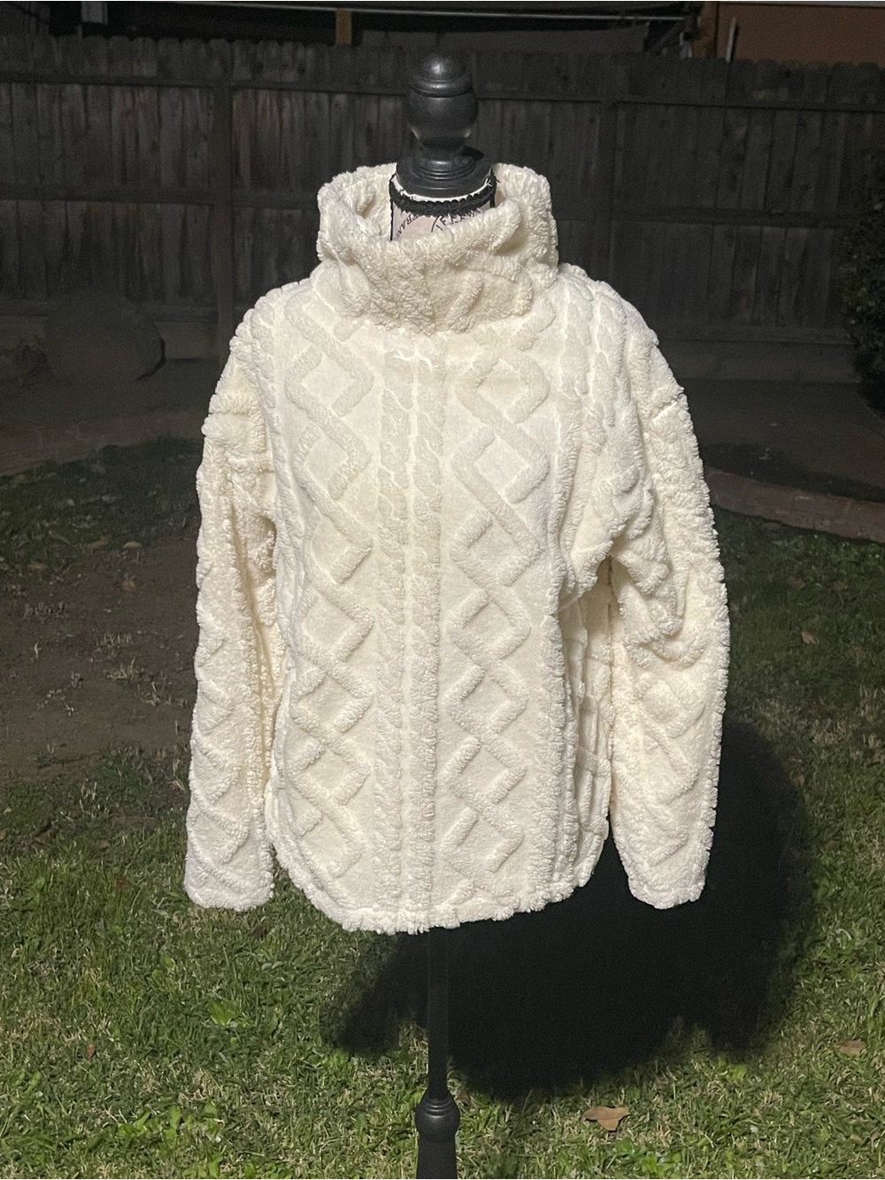Eddie Bauer Cream Cable-Knit Turtleneck Pullover